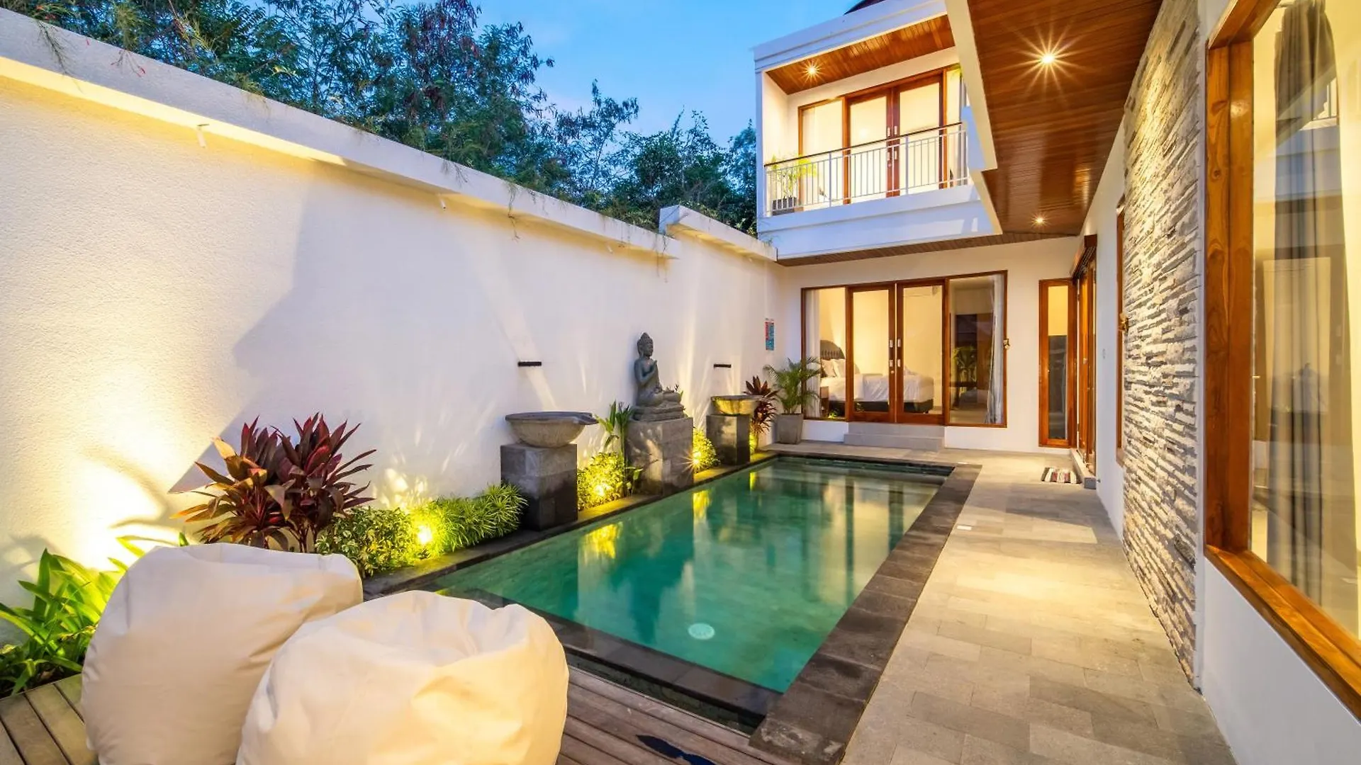 Uluwatu Villa Carina Bali - 4 Bedrooms With Ensuites, Rooftop Sunset Bar, Pool, Workstation, Quiet And Central Ungasan  0*, Ungasan (Bali)