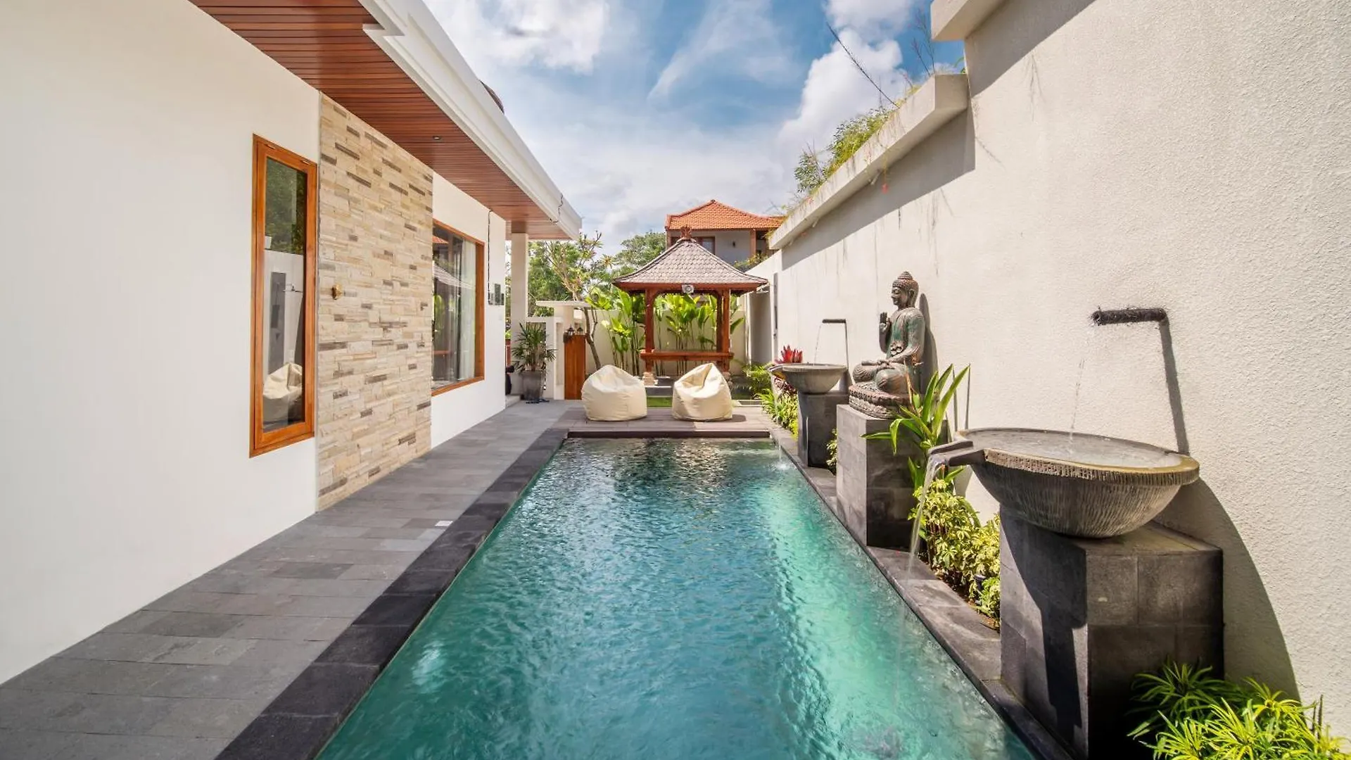 Uluwatu Villa Carina Bali - 4 Bedrooms With Ensuites, Rooftop Sunset Bar, Pool, Workstation, Quiet And Central Ungasan