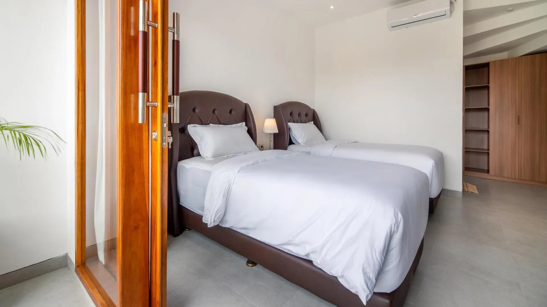 Uluwatu Villa Carina Bali - 4 Bedrooms With Ensuites, Rooftop Sunset Bar, Pool, Workstation, Quiet And Central Ungasan