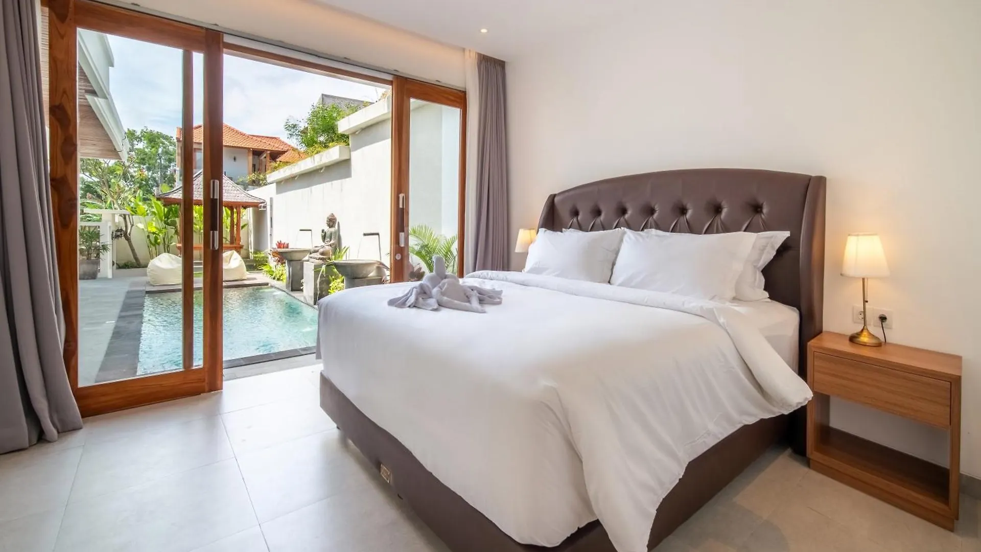 Uluwatu Villa Carina Bali - 4 Bedrooms With Ensuites, Rooftop Sunset Bar, Pool, Workstation, Quiet And Central Ungasan